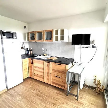Vue 208 Apartment *